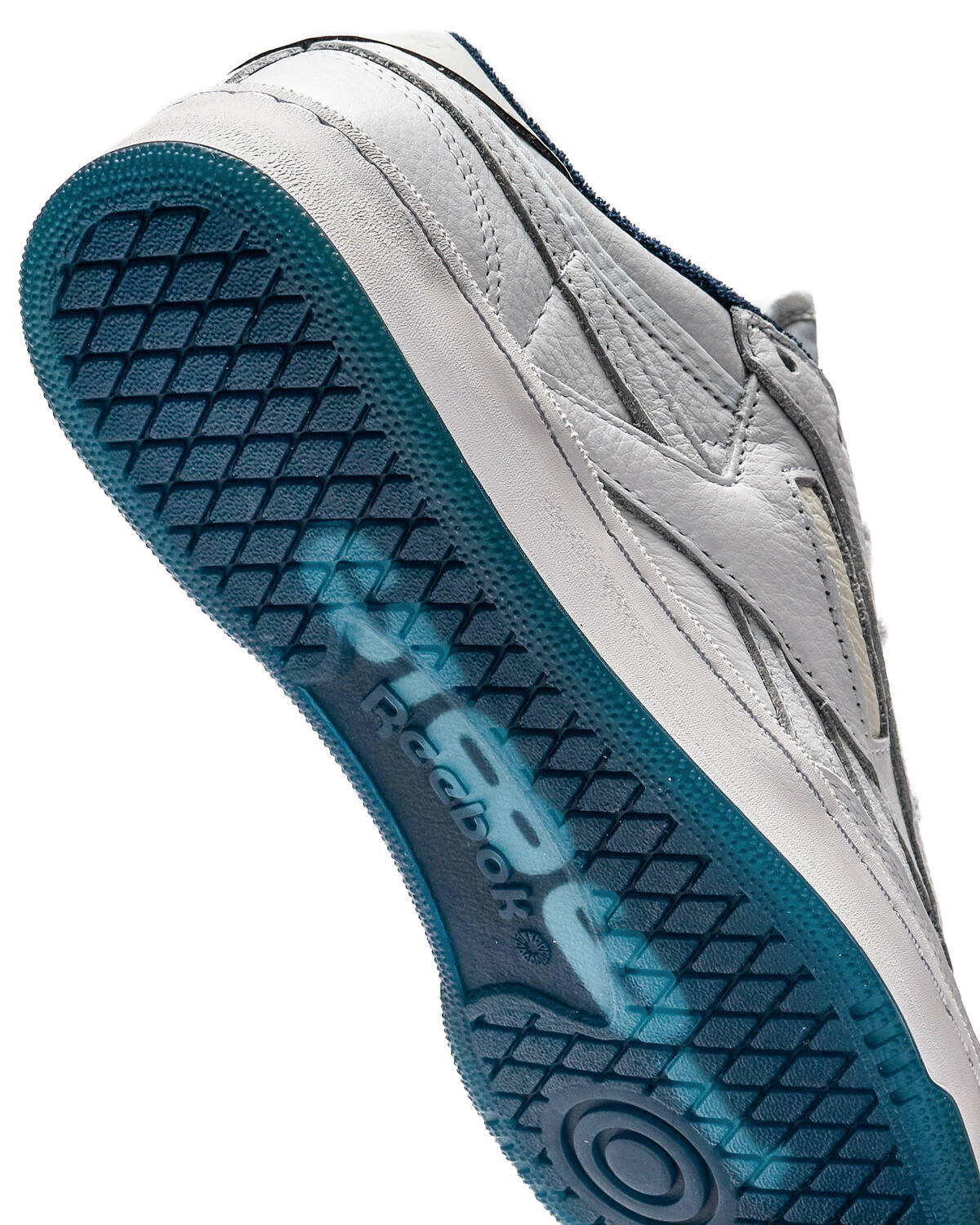 Reebok x TYRRELL WINSTON Club C Revenge Vintage | IF5916 Reebok x TYRRELL WINSTON Club C Revenge Vintage | IF5916